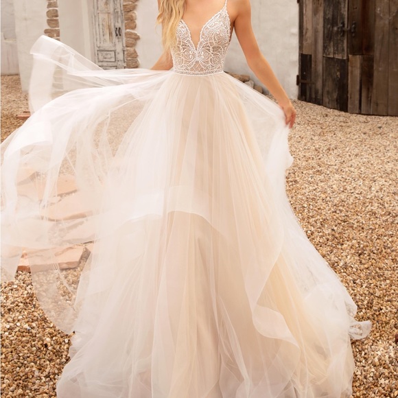 Chic Nostalgia Wedding Gown Petal - Picture 6 of 7